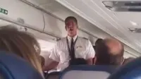 Saat pesawat sedang mengudara, tiba-tiba saja si pilot menghampiri para penumpang. Ada apa gerangan?