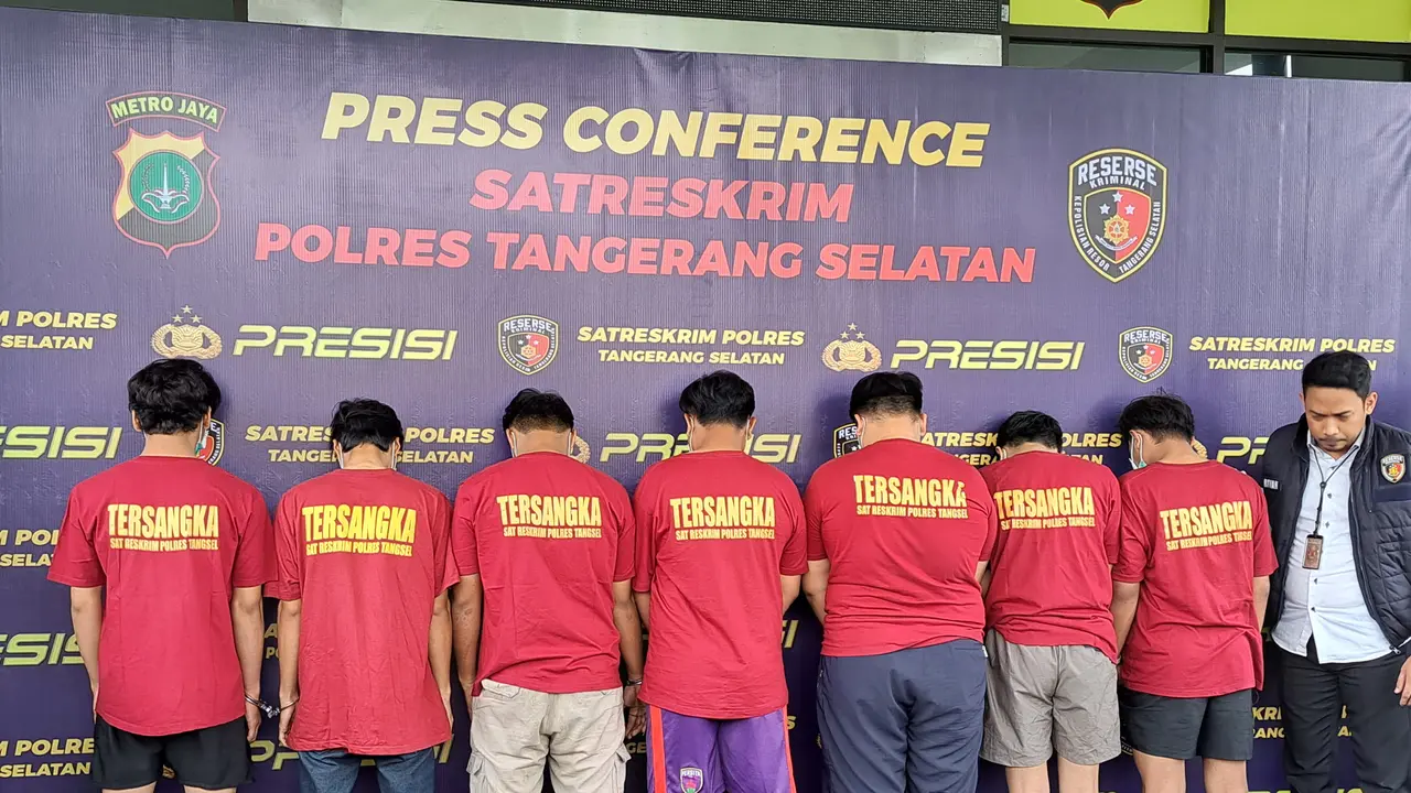Polisi menangkap pelaku pelemparan bus Persis Solo seusai pertandingan kontra Persita Tangerang
