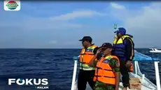 Petugas gabungan, terus berupaya melakukan pencarian empat korban yang hilang, akibat tenggelamnya kapal motor nelayan di perairan Pulau Sapeken, Kabupaten Sumenep, Jawa Timur.