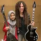 Meliani Siti Sumartini dan Marty Friedman (Sumber: Twitter/marty_friedman)