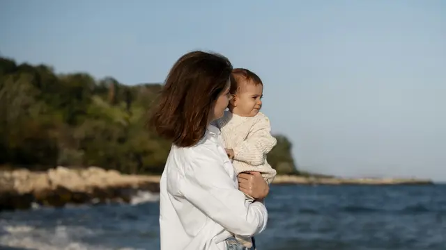 3 Tips Rahasia Menjadi Ibu Bahagia Meski Hari-hari Penuh Kesibukan (Foto: Freepik/freepik)