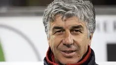 Genoa's coach Gian Piero Gasperini waits for the beginning of the Italian Cup match between Inter Milan and Genoa at San Siro Stadium in Milan, on January 13, 2009. AFP PHOTO DAMIEN MEYER 