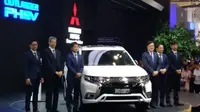Harga Mitsubishi Outlander PHEV Turun Sesuaikan Aturan Baru PPnBM