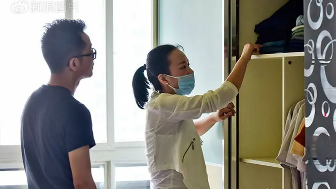 [Bintang] Cuma Rapikan Lemari, Gaji Gadis Ini Rp19,6 Juta dalam 2 Hari