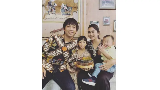 Jarang Terekspos, Ini 6 Potret Ralia Rules Anak Rian D'Masiv yang Jadi YouTuber