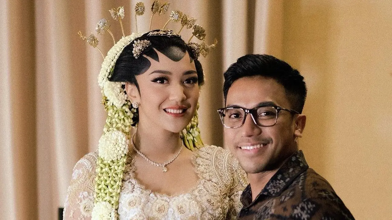 Putri Tanjung