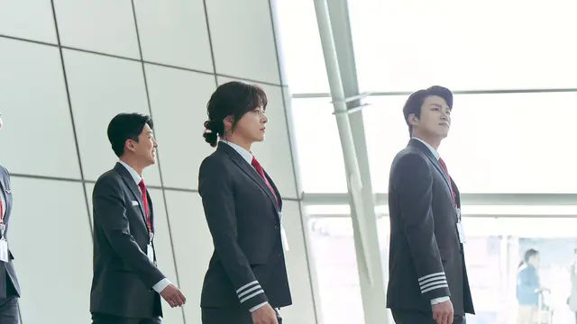 Jo Jung Suk di Film Korea Pilot. (Lotte Cultureworks via Soompi)