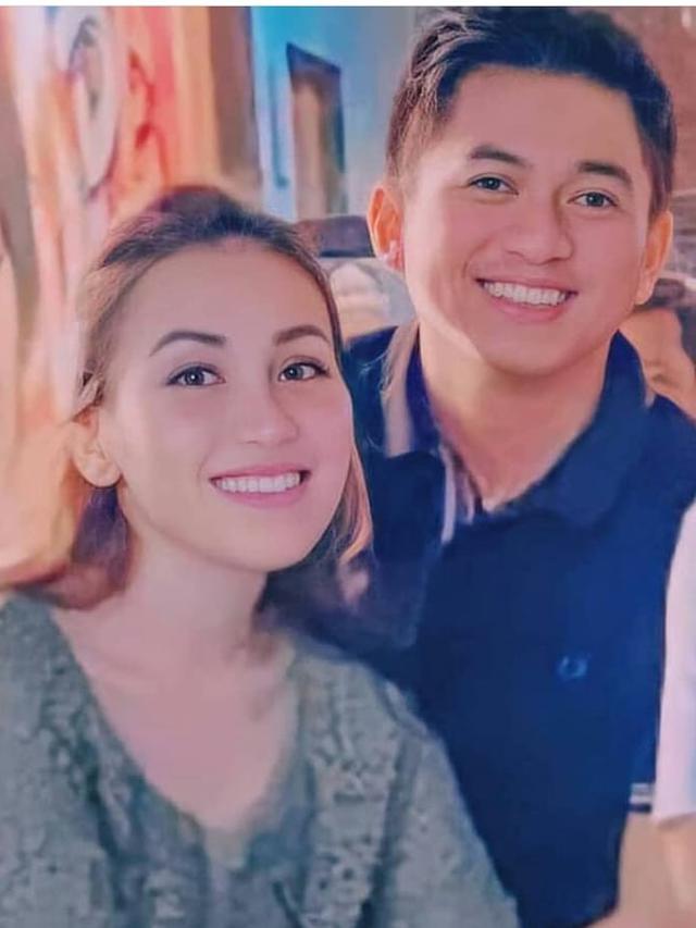 Makin Lengket, Ini 7 Potret Mesra Ayu Ting Ting dan Adit Jayusman