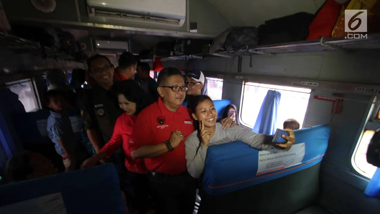 PDIP Berangkatkan 725 Pemudik dengan Kereta Api