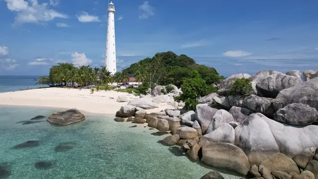 Menjelajah Tanjung Kelayang, Surga di Tropis Belitung