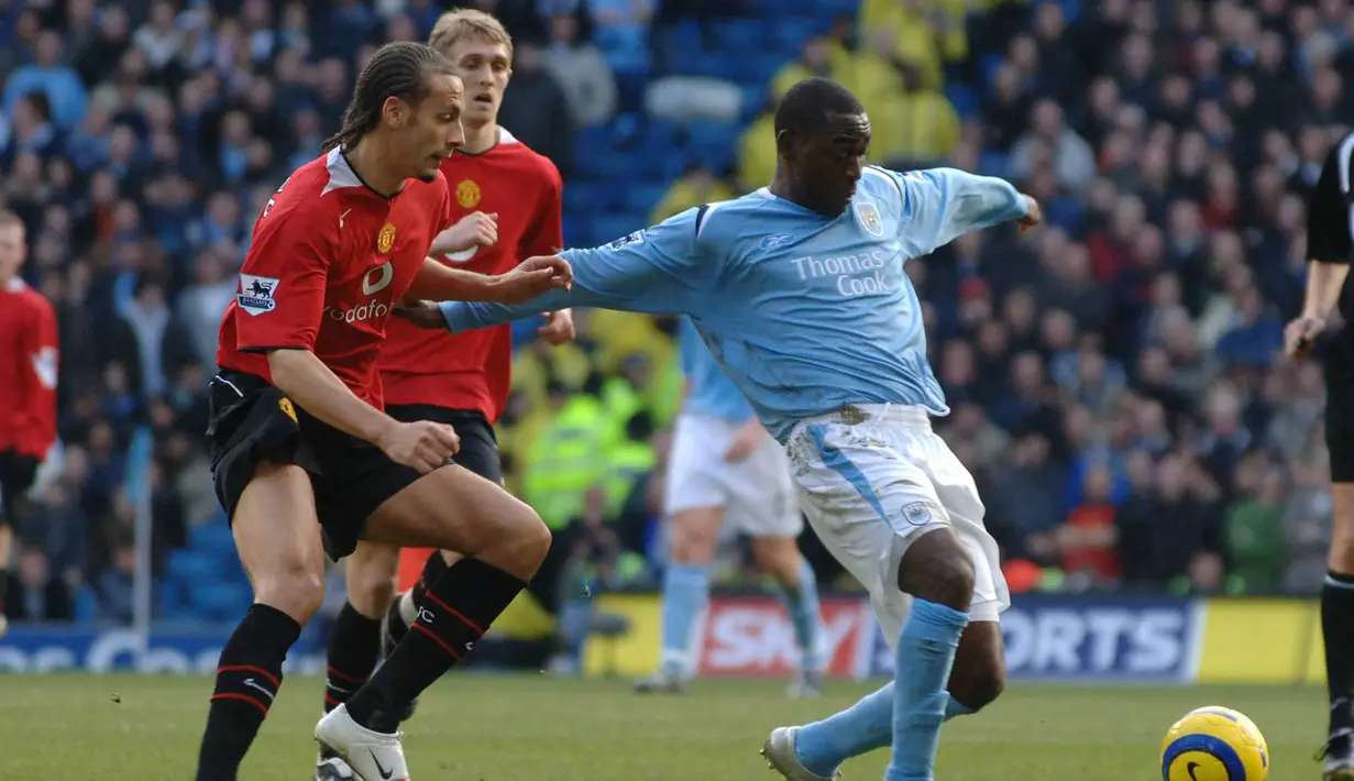 Andy Cole. Striker Inggris ini memperkuat Manchester United selama 8 musim, mulai 1994/1995 hingga 2001/2002 dengan mencetak 121 gol dari 274 laga. Setelah itu ia sempat membela Blackburn dan Fulham. Pada musim 2005/2006 ia berbaju Manchester City selama satu musim. (Foto: AFP/Paul Barker)