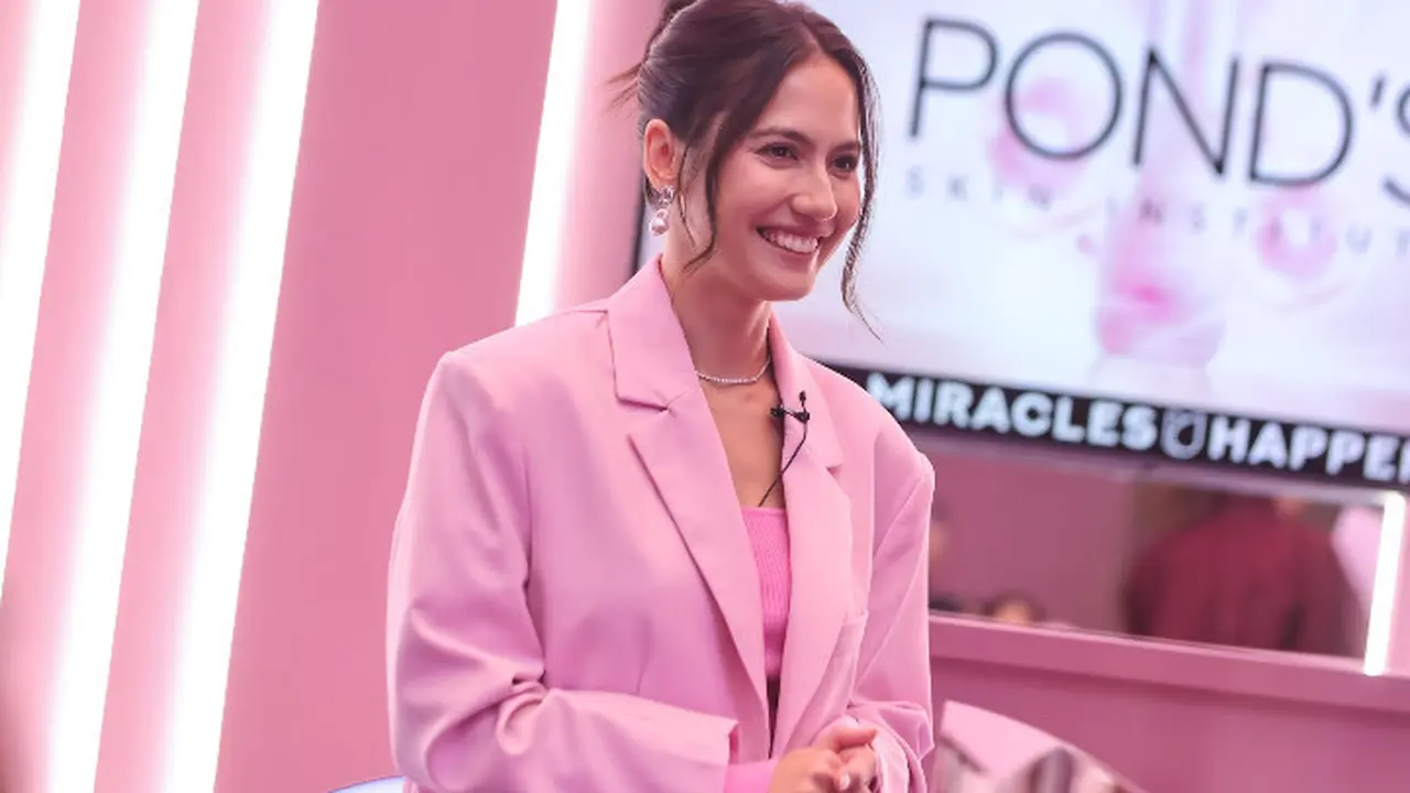 Perawatan wajah Pevita Pearce