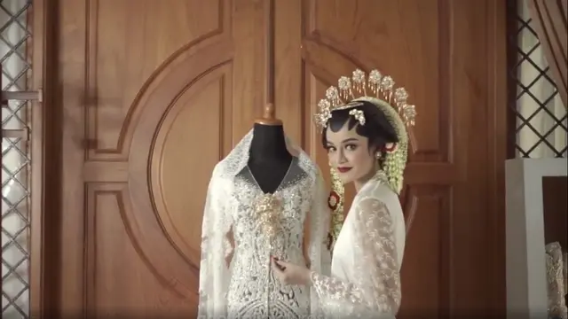 7 Potret Pernikahan Presenter Ovi Dian, Dilangsungkan di Masjid Milik Keluarga