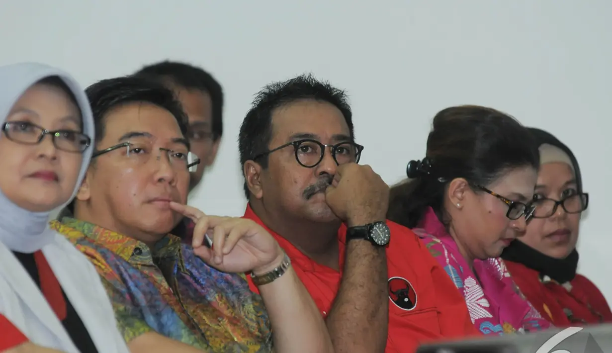 Rano Karno saat menghadiri Peringatan Hari Ibu di Kantor DPP PDI Perjuangan, Lenteng Agung, Jakarta, Senin (22/12/2014). (Liputan6.com/Herman Zakharia)