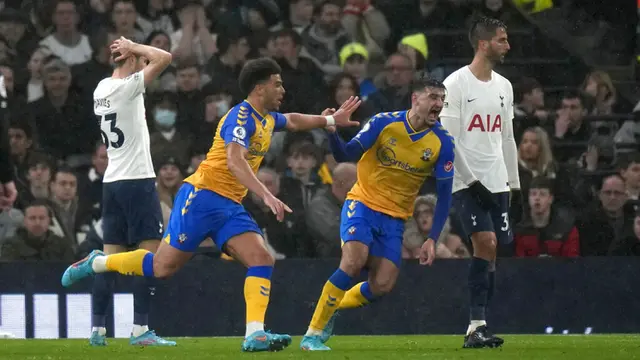 FOTO: Tottenham Hotspur Dipermalukan Southampton di Kandang Sendiri