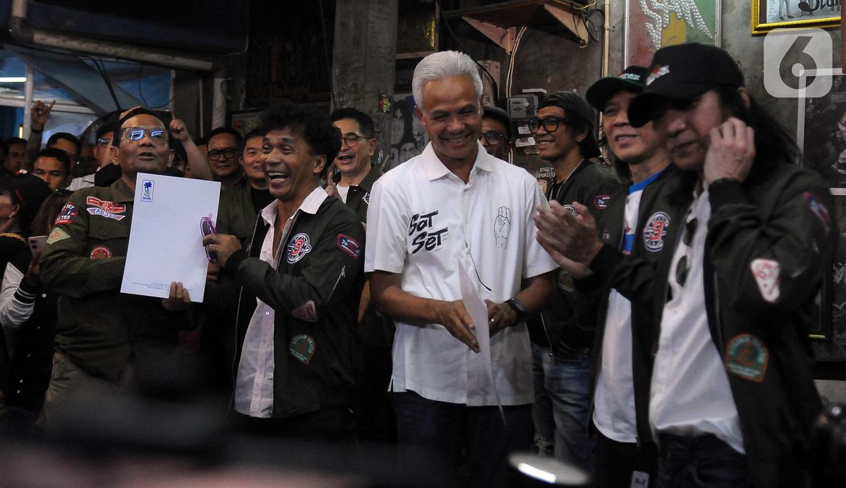 "Ini suatu energi yang buat Ganjar-Mahfud dan semua pendukungnya makin tambah semangat," ujarnya. (merdeka.com/Imam Buhori)