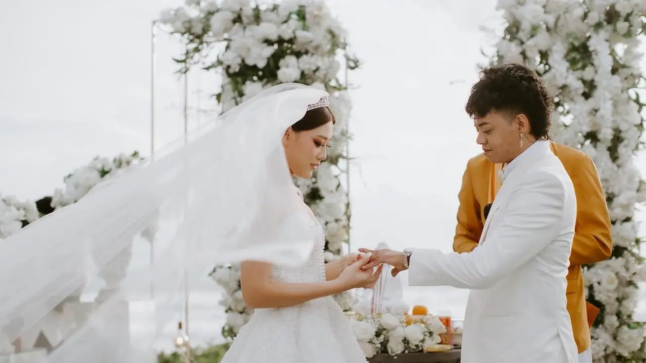 Pernikahan Reza Arap dan Wendy