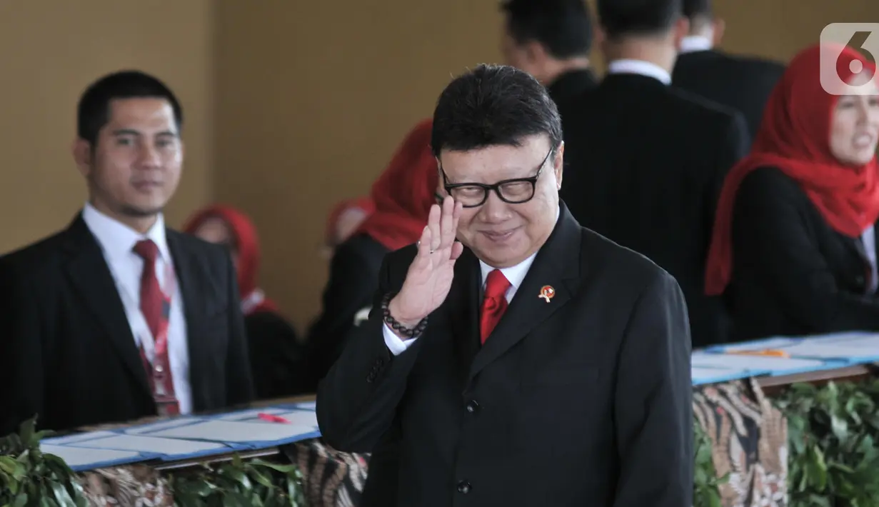Menteri Dalam Negeri Tjahjo Kumolo menghadiri pelantikan Presiden dan Wapres 2019 di Gedung MPR/DPR/DPD RI, Senayan, Jakarta, Minggu (20/10/2019). Jokowi-Ma'ruf Amin resmi dilantik sebagai Presiden dan Wapres RI periode 2019-2024. (merdeka.com/Iqbal S. Nugroho)