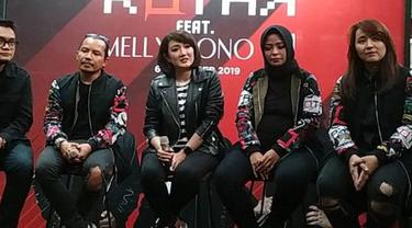 Ganti Vokalis Sementara Album Baru Kotak Tertunda News