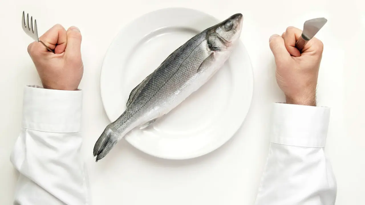 Cegah Badan Lemas Saat Puasa dengan Makan Ikan Saat Sahur
