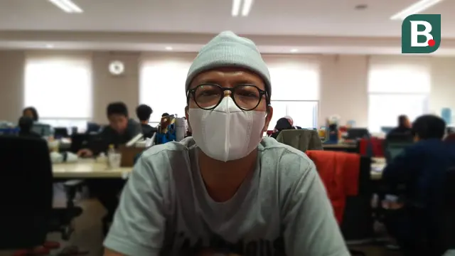 Ilustrasi orang pakai masker saat wabah Virus Corona COVID-19 di Indonesia.