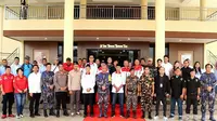 Pertemuan antara Kapolda Sulut dengan sejumlah ormas adat dan keagamaan alsa Kota Bitung di Markas Polda Sulut, Jumat (1/12/2023).