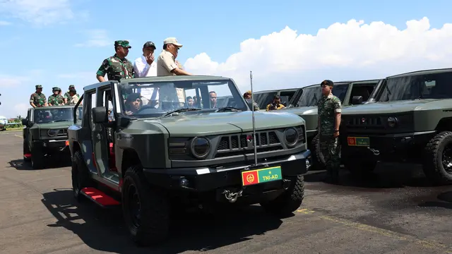 Menhan Beri 700 Unit Mobil Maung MV3 untuk TNI dan Polri