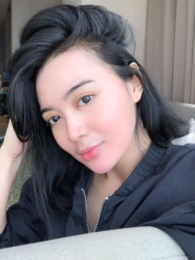 Potret Wika Salim Tanpa Makeup (sumber: Instagram/@wikasalim)