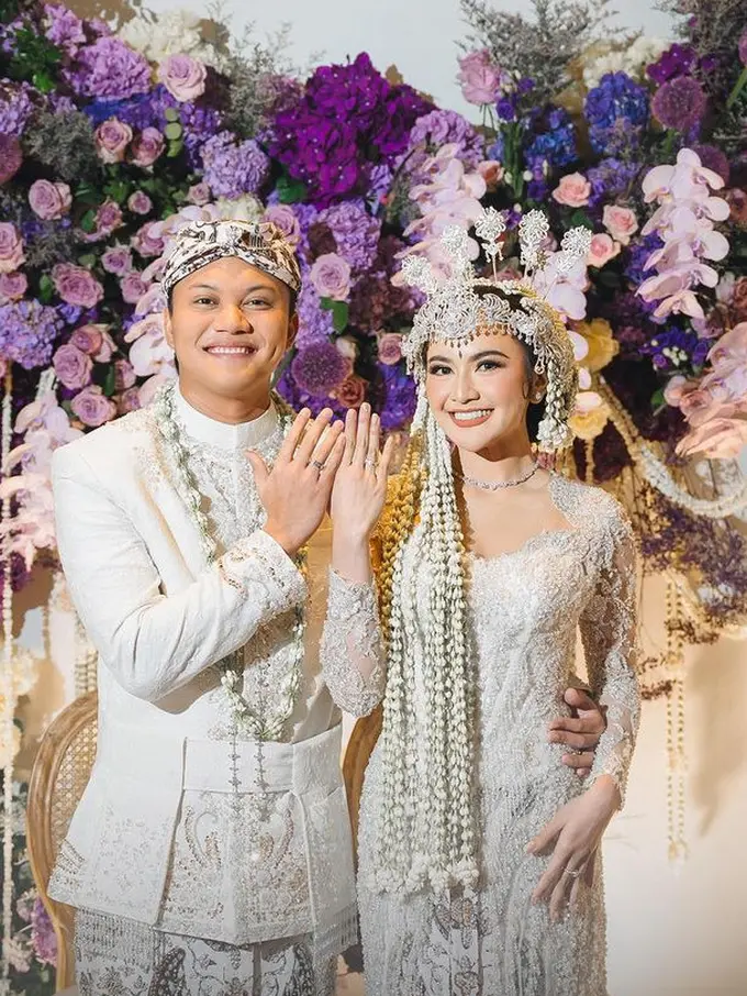 Rizky Febian dan Mahalini saat Akad Nikah kenakan adat Sunda