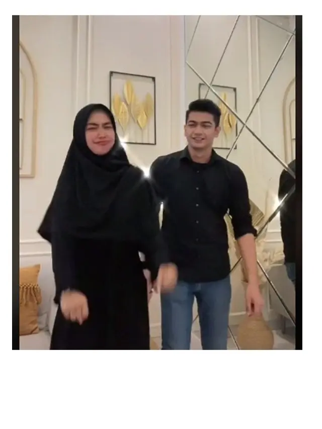 7 Potret Ria Ricis dan Teuku Ryan, Dikabarkan Dilamar pada September 2021