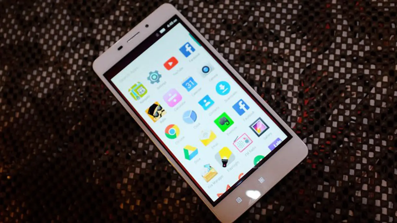 Lenovo A7700