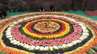 Heboh Festival Monyet Habiskan 4.000 Kg Buah Segar