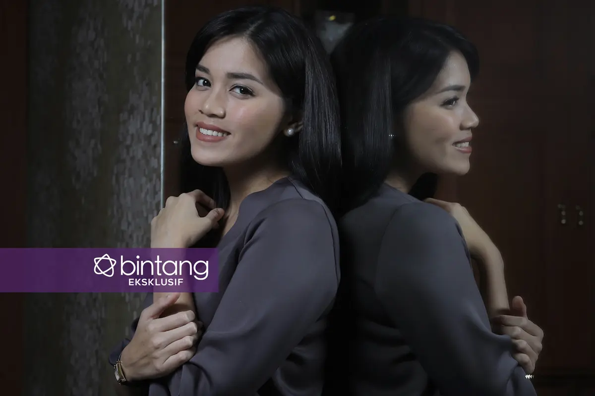 Alexandra Asmasoebrata | Foto: Galih W. Satria/Bintang.com Digital Imaging: Muhammad Iqbal Nurfajri/Bintang.com