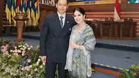 AHY Raih Gelar Doktor Cumlaude, Annisa Pohan Tampil Memukau dan Setia Disamping Suami