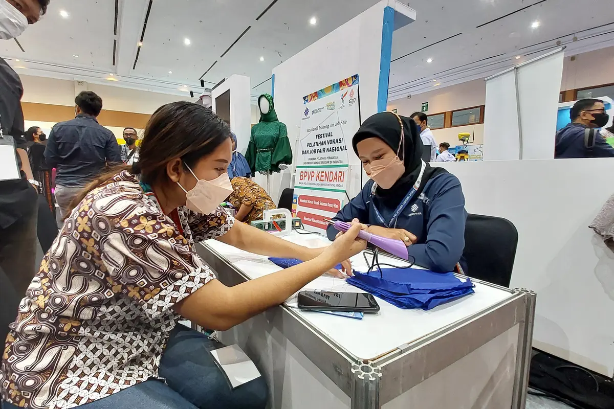Wakil Menteri Ketenagakerjaan Afriansyah Noor resmi membuka Festival Pelatihan Vokasi dan Job Fair Nasional di Jakarta Convention Center, Senayan, Jakarta