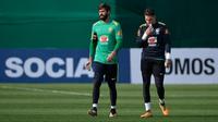 Alisson dan Ederson dalam sesi latihan timnas Brasil. (doc. CBF)