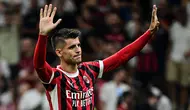 Gol Alvaro Morata pada menit ke-89 dan Noah Okafor (90+5) berhasil menyelamatkan muka AC Milan dari kekalahan. (Piero CRUCIATTI/AFP)