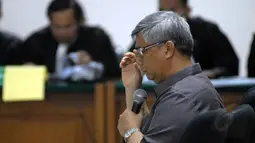Akil Mochtar Tantang Hakim Jatuhkan Vonis Mati 