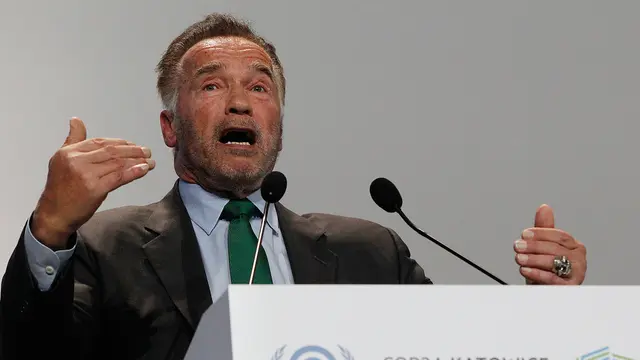 Gaya Arnold Schwarzenegger Saat Jadi Pembicara di Konferensi PBB