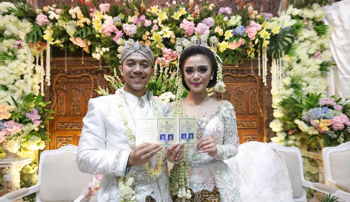 Berbeda dengan pengantin baru lainnya, Sheza Idris yang sudah resmi dinikahi oleh Surya Ibrahim ternyata tak langsung berbulan madu. Namun setelah ini kehidupan Sheza tidak lagi berdomisili di Indonesia. (Nurwahyunan/Bintang.com)