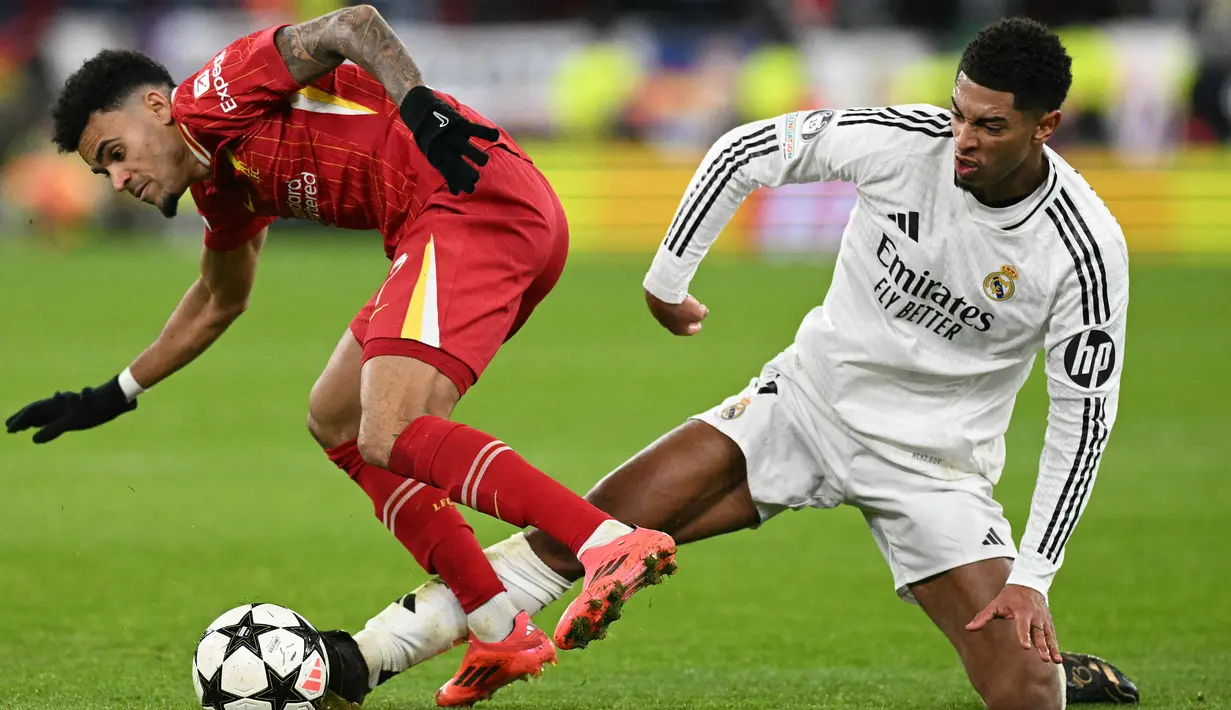 Liverpool tampil menekan sejak menit awal pertandingan, sementara Real Madrid bermain lebih tenang. (Oli SCARFF/AFP)