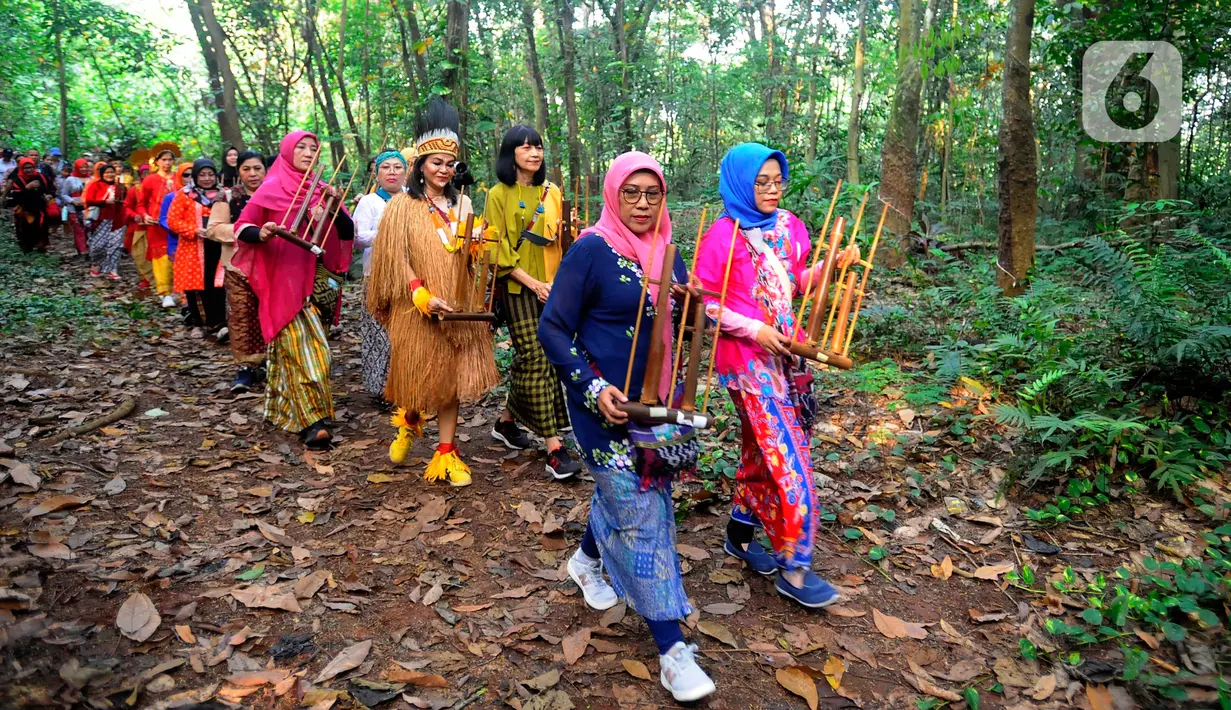 Kegiatan Sedekah Hutan juga untuk menggugah kesadaran melestarikan lingkungan sekitar.(merdeka.com/Arie Basuki)