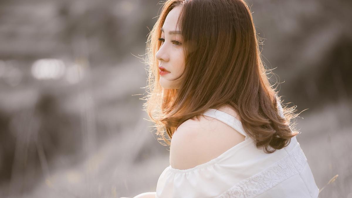 Diam Tak Selalu Kosong, Manfaat Tersembunyi dari Kebiasaan Melamun