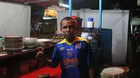 Cerita Warung Bulungan Bungkus 20 Ribu Nasi untuk Aremania