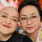 Cukur Habis Rambut, Lizzie Parra Dikelilingi Orang Tersayang di Tengah Perjuangan Lawan Kanker