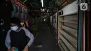 Kondisi kios yang berada di kawasan Pasar Baru, Jakarta, Sabtu (14/8/2021). Pemerintah resmi menanggung Pajak Pertambahan Nilai (PPN) 10 persen atas sewa toko atau gerai para pedagang eceran (sewa toko bebas PPN) untuk mendorong dunia usaha bertahan dari krisis pandemi. (Liputan6.com/Faizal Fanani)