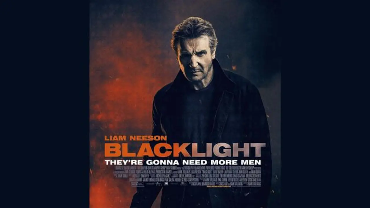 Poster Film Blacklight (2022)