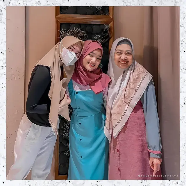6 Potret Fuji Adik Bibi Ardiansyah Bareng Ria Ricis, Penampilan Hijabnya Tuai Pujian