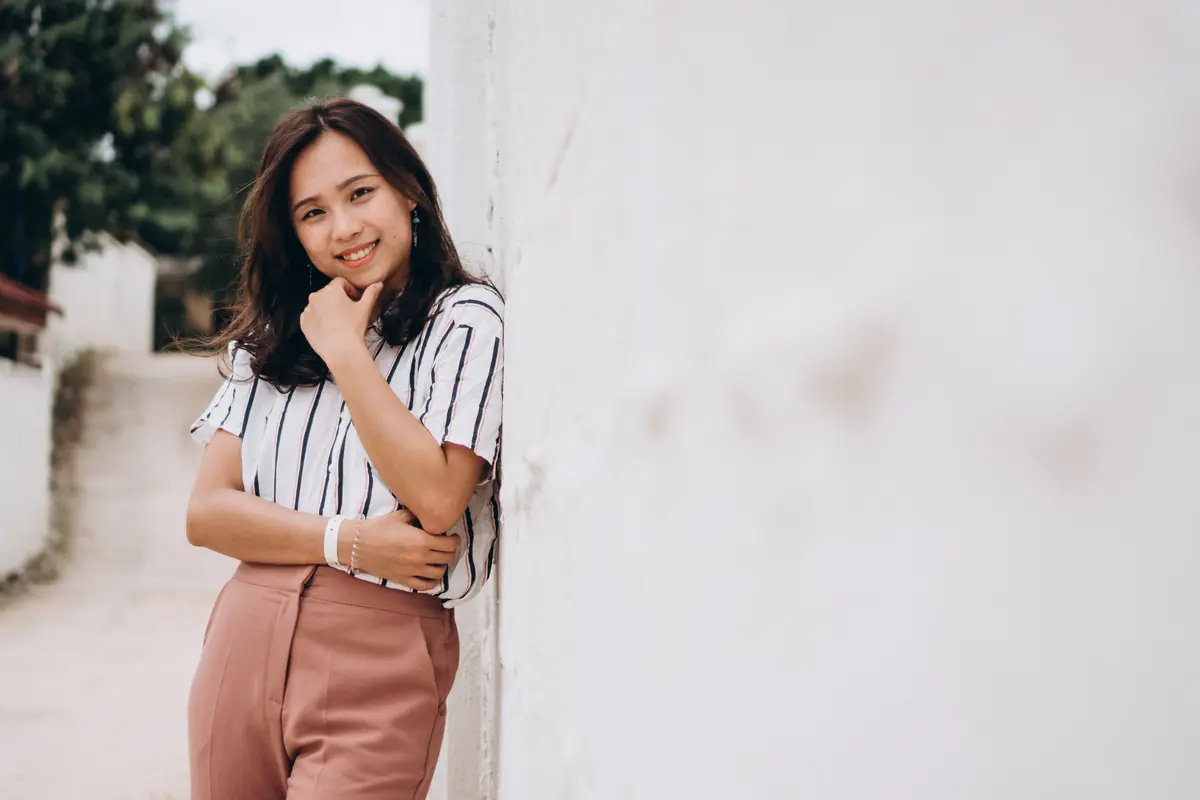 wanita oktober santai
