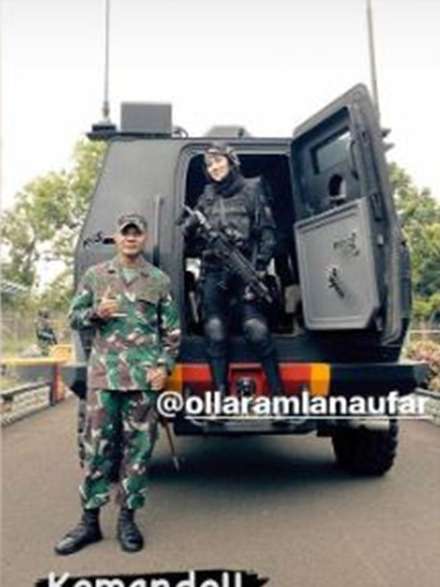 6 Potret Olla Ramlan Pakai Seragam Paskhas TNI AU, Curi Perhatian